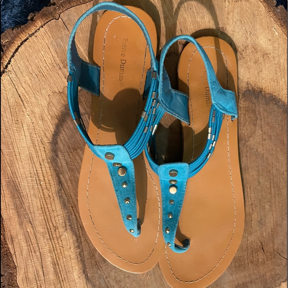 Sandals size 8